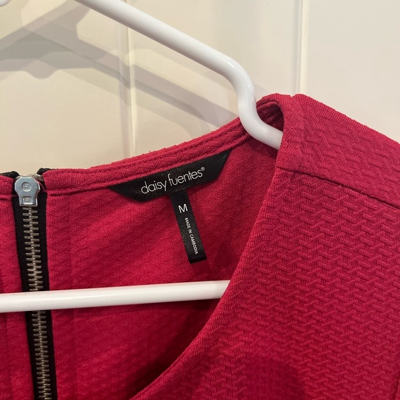 Daisy Fuentes Textured Pink Dress - Size Medium - Picture 3 of 4